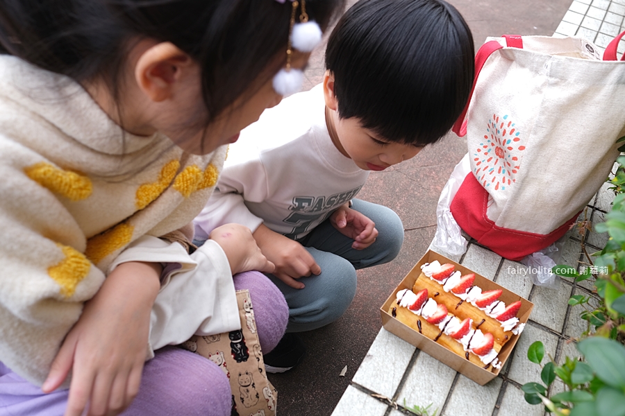 油條麻吉 ( 金門油條 )。期間限定「草莓油條尬麻糬」，想吃先等三小時！ @蹦啾♥謝蘿莉 La vie heureuse