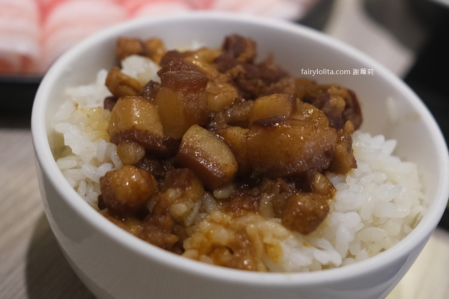 大麻鍋物藝文店-Da ma hotpot解惑火鍋。巨無霸雙人肉肉套餐免千元，還可以免費解惑不用錢！
