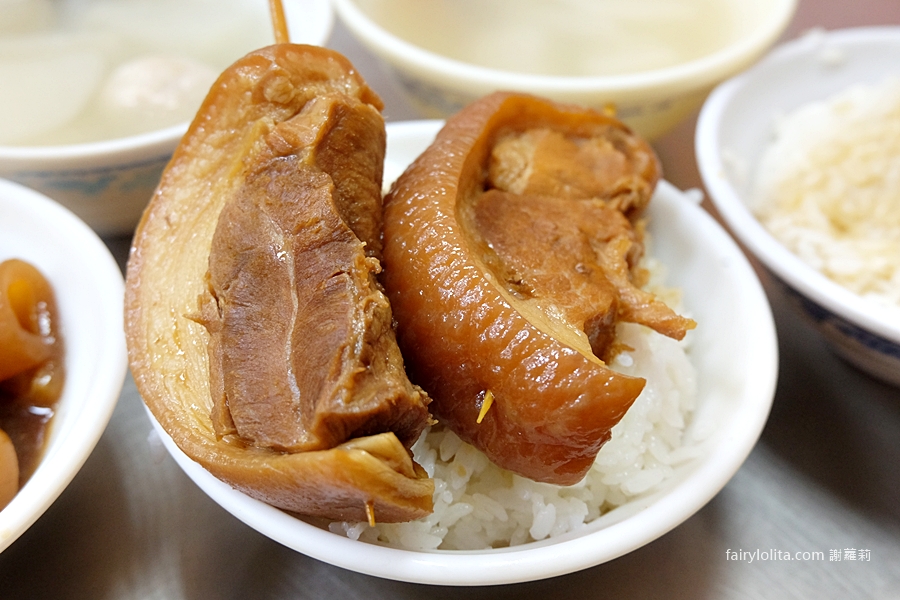 魚市場爌肉飯。網友激推彰化最強爌肉飯，開店3小時老闆直接關鐵門！ @蹦啾♥謝蘿莉 La vie heureuse