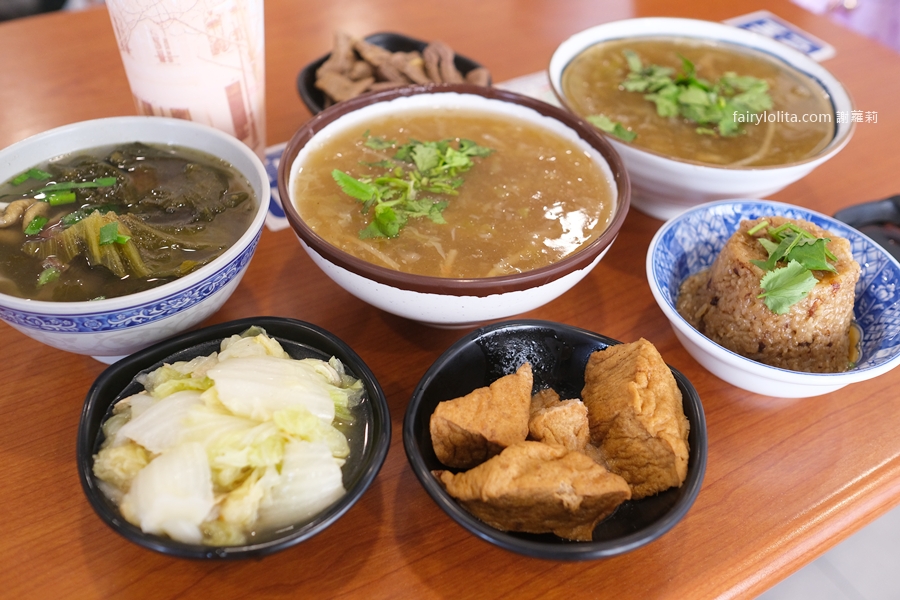 王爺王肉羹。水湳中央公園必吃 日售超過700碗，台中必吃全台獨家煙燻肉羹！