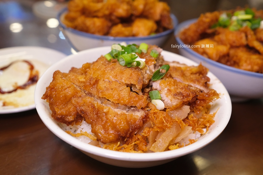 緣味食堂。地點曝光！桃園爆量炸雞飯一碗只要80元！ @蹦啾♥謝蘿莉 La vie heureuse