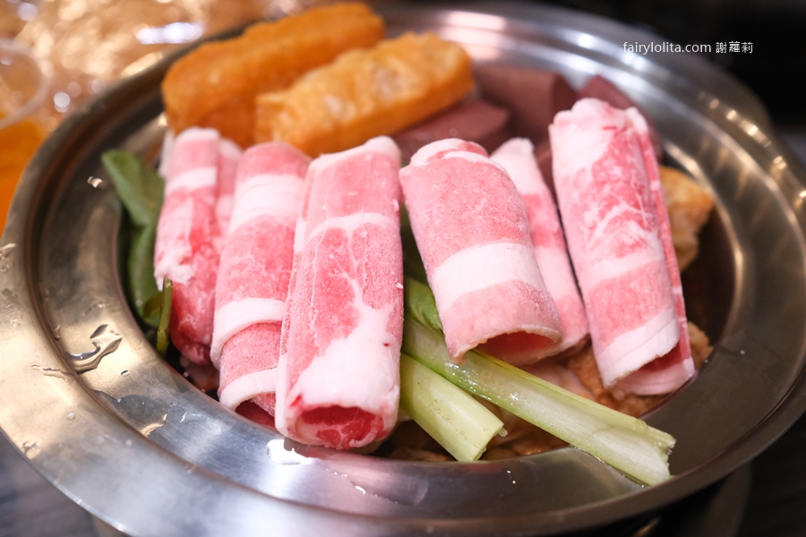 逸小鍋（楊梅店）。170元開吃，超過30種鍋物任你選，還有免費自助吧！ @蹦啾♥謝蘿莉 La vie heureuse