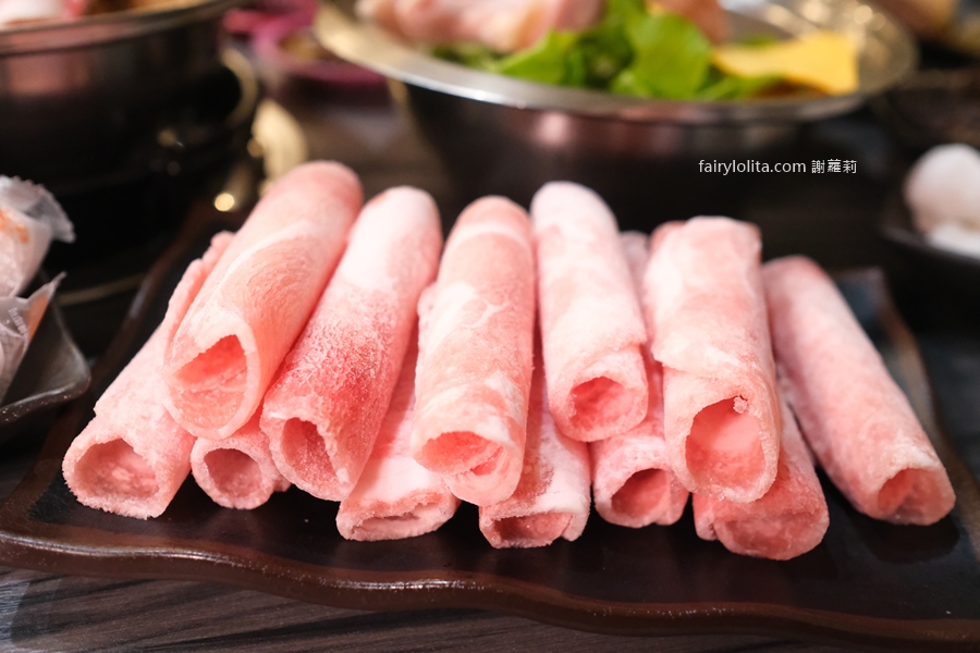 逸小鍋（楊梅店）。170元開吃，超過30種鍋物任你選，還有免費自助吧！ @蹦啾♥謝蘿莉 La vie heureuse