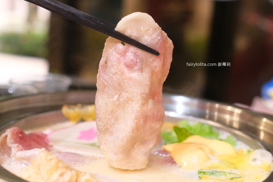 逸小鍋（楊梅店）。170元開吃，超過30種鍋物任你選，還有免費自助吧！ @蹦啾♥謝蘿莉 La vie heureuse