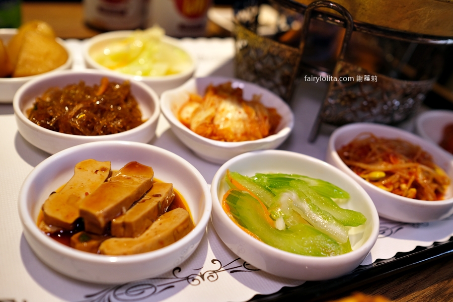 釜山順豆腐。230元起爽吃韓式30年老店！免費飲料喝到飽！ @蹦啾♥謝蘿莉 La vie heureuse