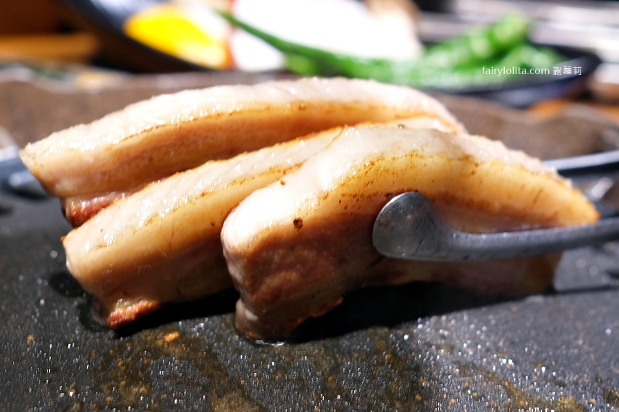 ABV Bar &#038; Kitchen 韓式餐酒館。韓式烤肉只要150元？！厚切豬五花超罪惡，根本吃飽飽等級！ @蹦啾♥謝蘿莉 La vie heureuse