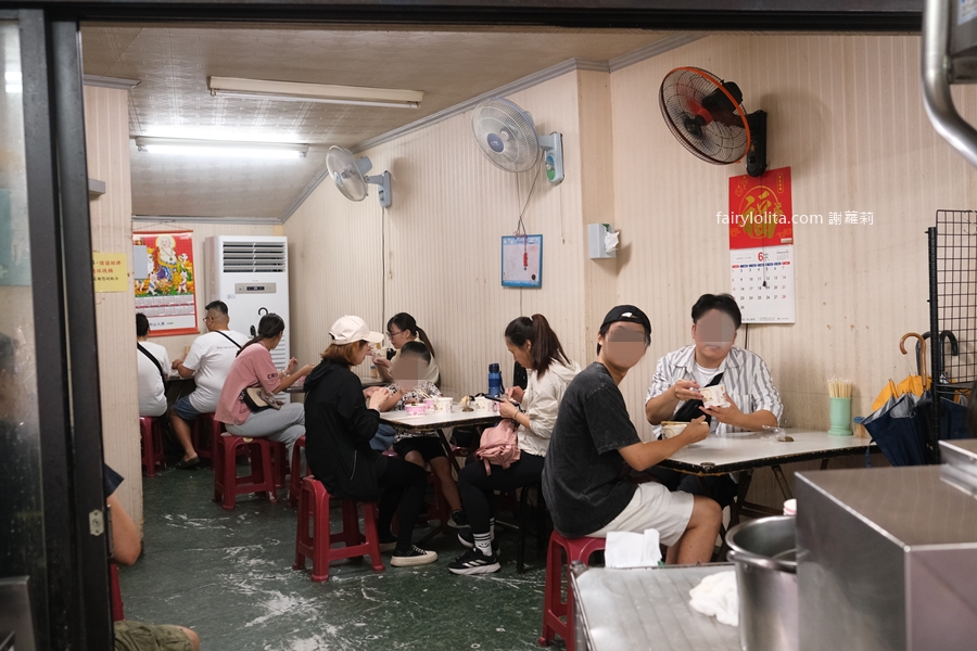 彰化肉圓（安東街肉圓）。大排長龍只為搶這一粒！2小時完售老闆直接拉鐵門！ @蹦啾♥謝蘿莉 La vie heureuse