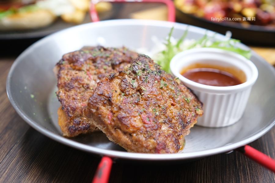 ABV Bar &#038; Kitchen美式餐酒館。精釀控+吃貨的天堂！300+啤酒搭配狂嗑美食，超滿足！ @蹦啾♥謝蘿莉 La vie heureuse