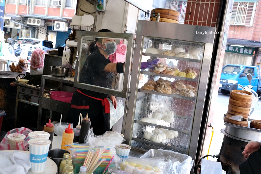 太和豆漿。一紅50年!早餐界地表最強,超巨「無敵海景饅頭蛋」比臉還要大! @蹦啾♥謝蘿莉 La vie heureuse 太和豆漿。一紅50年!早餐界地表最強,超巨「無敵海景饅頭蛋」比臉還要大! @蹦啾♥謝蘿莉 La vie heureuse