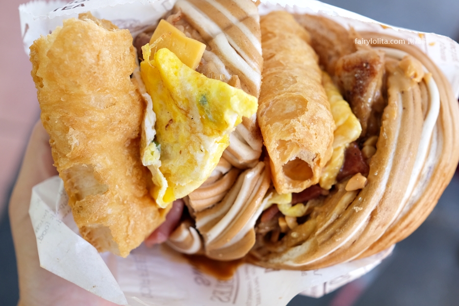 太和豆漿。一紅50年!早餐界地表最強,超巨「無敵海景饅頭蛋」比臉還要大! @蹦啾♥謝蘿莉 La vie heureuse 太和豆漿。一紅50年!早餐界地表最強,超巨「無敵海景饅頭蛋」比臉還要大! @蹦啾♥謝蘿莉 La vie heureuse