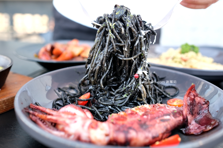ABV Bar &#038; Kitchen 閣樓餐酒館。12樓高空浪漫夜景餐廳！板橋最新180度景觀秘境！ @蹦啾♥謝蘿莉 La vie heureuse