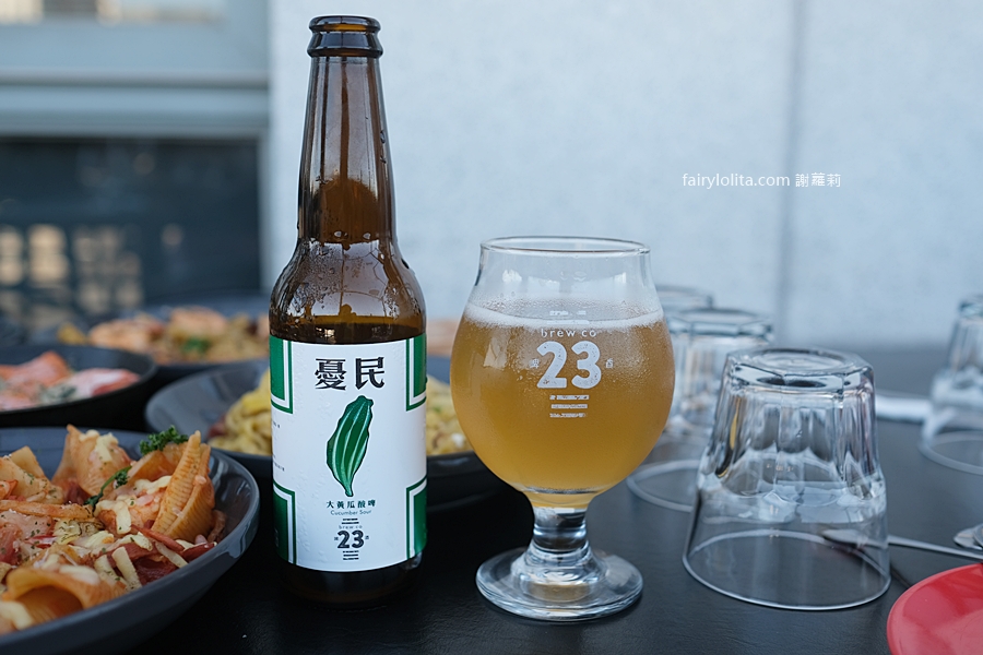 ABV Bar &#038; Kitchen 閣樓餐酒館。12樓高空浪漫夜景餐廳！板橋最新180度景觀秘境！ @蹦啾♥謝蘿莉 La vie heureuse