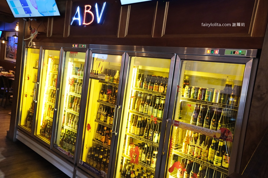 ABV Bar &#038; Kitchen 加勒比海餐酒館 竹北旗艦店。一次挑戰300支精釀啤酒？！竹北聚會餐廳霸主地點曝光！ @蹦啾♥謝蘿莉 La vie heureuse