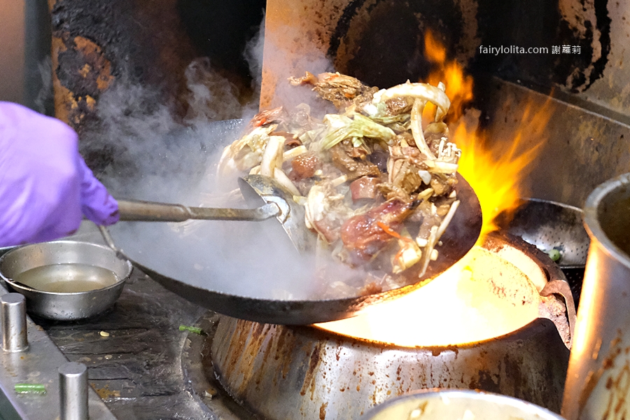 澤香香烤鴨。烤鴨界的霸主!就算有預約也要等上2小時! @蹦啾♥謝蘿莉 La vie heureuse 澤香香烤鴨。烤鴨界的霸主!就算有預約也要等上2小時! @蹦啾♥謝蘿莉 La vie heureuse