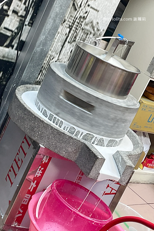 潮汕石磨腸粉王。65元爽嗑巨無霸腸粉!口味近15種任選,份量大到嚇人! @蹦啾♥謝蘿莉 La vie heureuse 潮汕石磨腸粉王。65元爽嗑巨無霸腸粉!口味近15種任選,份量大到嚇人! @蹦啾♥謝蘿莉 La vie heureuse