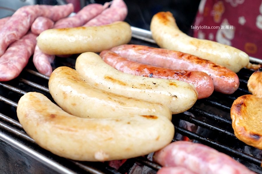 阿菊炭烤香腸攤。限時3.5小時狂搶!鐵皮屋傳奇阿婆烤香腸地點終於曝光! @蹦啾♥謝蘿莉 La vie heureuse 阿菊炭烤香腸攤。限時3.5小時狂搶!鐵皮屋傳奇阿婆烤香腸地點終於曝光! @蹦啾♥謝蘿莉 La vie heureuse