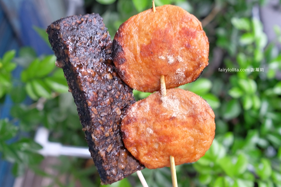 阿菊炭烤香腸攤。限時3.5小時狂搶!鐵皮屋傳奇阿婆烤香腸地點終於曝光! @蹦啾♥謝蘿莉 La vie heureuse 阿菊炭烤香腸攤。限時3.5小時狂搶!鐵皮屋傳奇阿婆烤香腸地點終於曝光! @蹦啾♥謝蘿莉 La vie heureuse