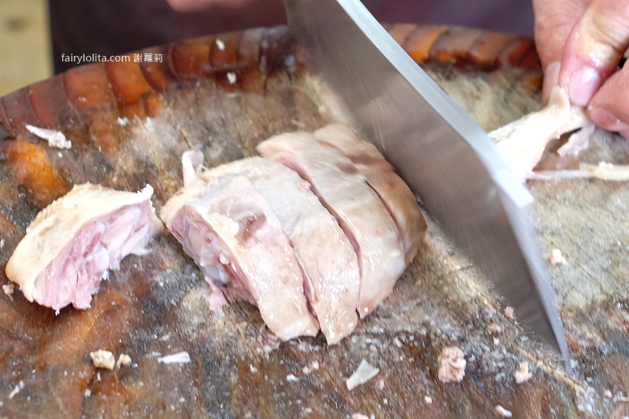 三元鵝肉小吃。爽嗑超頂鵝腿肉＋脆皮臭豆腐超酥！在地人激推隱藏版組合！ @蹦啾♥謝蘿莉 La vie heureuse