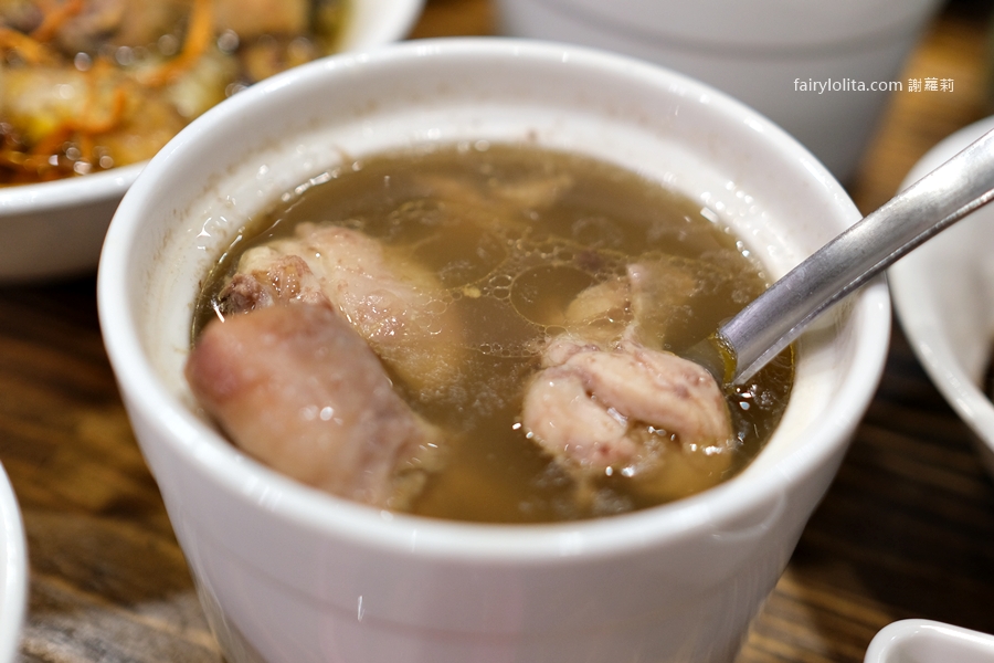 元氣十盅 | 台G店創始店。20 年雞湯名店再進化!10+ 種湯頭一次喝到爽! @蹦啾♥謝蘿莉 La vie heureuse 元氣十盅 | 台G店創始店。20 年雞湯名店再進化!10+ 種湯頭一次喝到爽! @蹦啾♥謝蘿莉 La vie heureuse