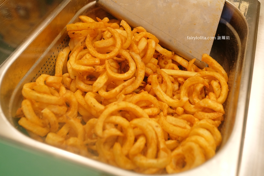Potato Corner 桃園大江店。桃園人尖叫！地表最好吃薯條終於來了！ @蹦啾♥謝蘿莉 La vie heureuse