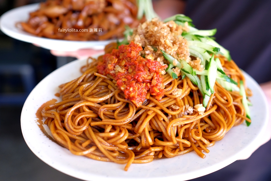 秀蘭台達辣麵。銅板價吃超巨辣麵！60元爽翻天，CP值直接爆表！