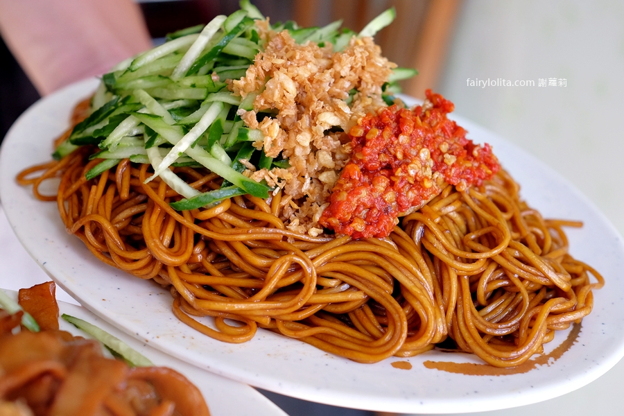 秀蘭台達辣麵。銅板價吃超巨辣麵！60元爽翻天，CP值直接爆表！ @蹦啾♥謝蘿莉 La vie heureuse