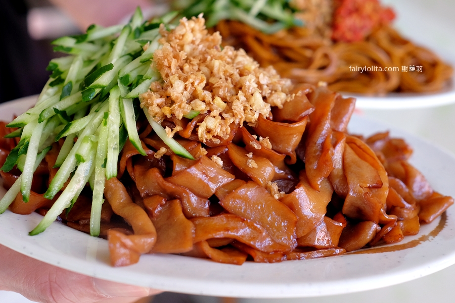 秀蘭台達辣麵。銅板價吃超巨辣麵！60元爽翻天，CP值直接爆表！ @蹦啾♥謝蘿莉 La vie heureuse