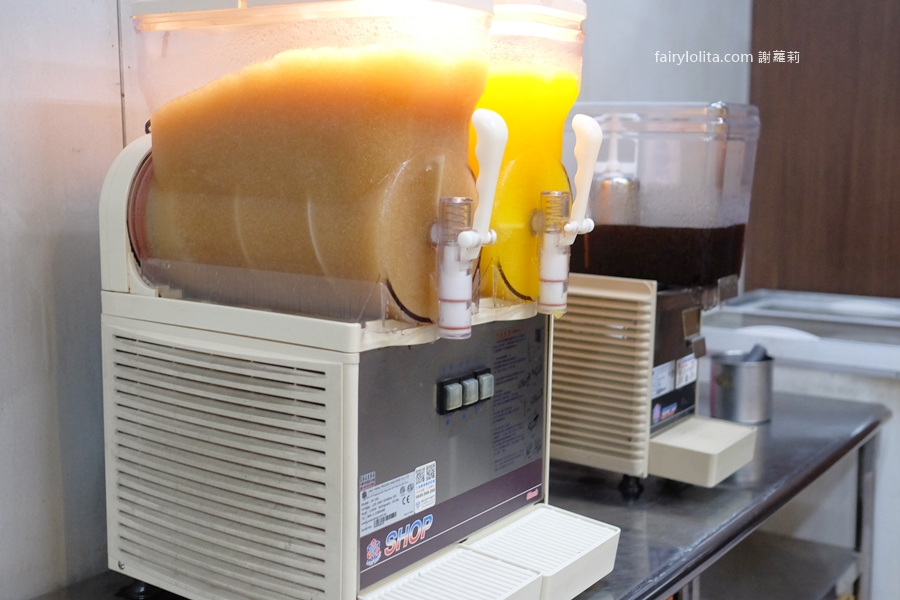 丑霸臭臭鍋。天花板滷肉飯免費爽嗑!150元吃到崩潰,火鍋+自助吧全都無限續! @蹦啾♥謝蘿莉 La vie heureuse 丑霸臭臭鍋。天花板滷肉飯免費爽嗑!150元吃到崩潰,火鍋+自助吧全都無限續! @蹦啾♥謝蘿莉 La vie heureuse