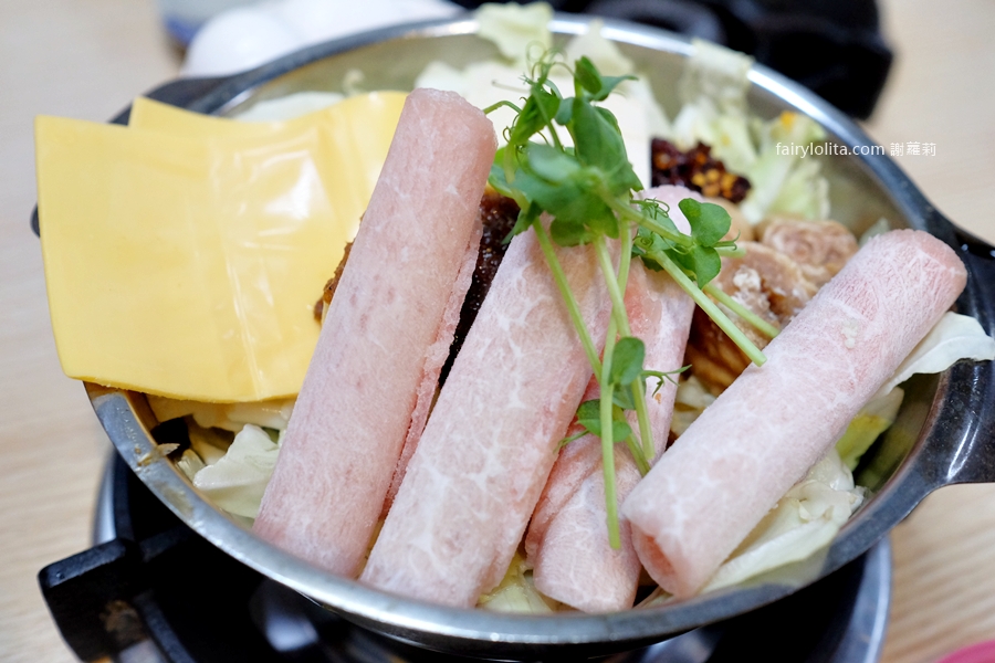 丑霸臭臭鍋。天花板滷肉飯免費爽嗑!150元吃到崩潰,火鍋+自助吧全都無限續! @蹦啾♥謝蘿莉 La vie heureuse 丑霸臭臭鍋。天花板滷肉飯免費爽嗑!150元吃到崩潰,火鍋+自助吧全都無限續! @蹦啾♥謝蘿莉 La vie heureuse