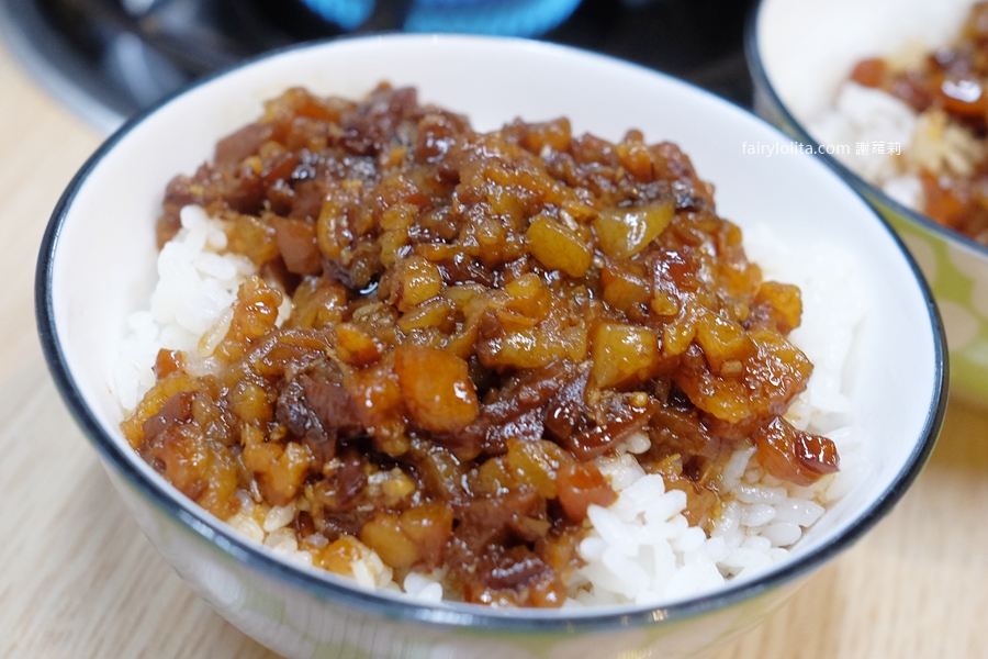 丑霸臭臭鍋。天花板滷肉飯免費爽嗑!150元吃到崩潰,火鍋+自助吧全都無限續! @蹦啾♥謝蘿莉 La vie heureuse 丑霸臭臭鍋。天花板滷肉飯免費爽嗑!150元吃到崩潰,火鍋+自助吧全都無限續! @蹦啾♥謝蘿莉 La vie heureuse