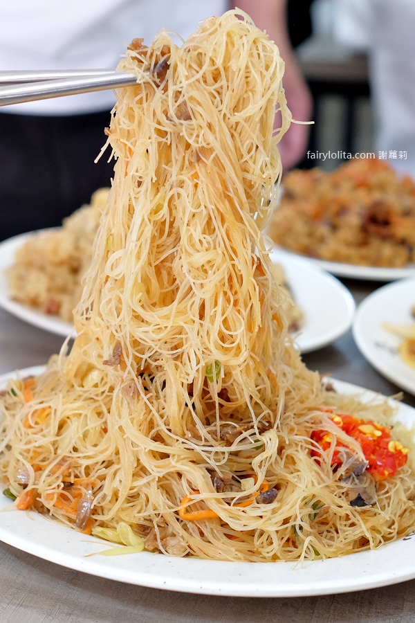 真好味。網友跪求地址!鐵皮屋神級油飯6點開賣、爆速賣光太誇張! @蹦啾♥謝蘿莉 La vie heureuse 真好味。網友跪求地址!鐵皮屋神級油飯6點開賣、爆速賣光太誇張! @蹦啾♥謝蘿莉 La vie heureuse