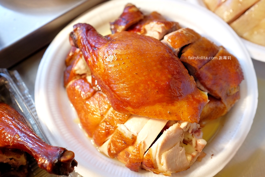 惠發便當。滿到蓋不起來！烤鴨便當100元起、每天狂售幾百顆！ @蹦啾♥謝蘿莉 La vie heureuse