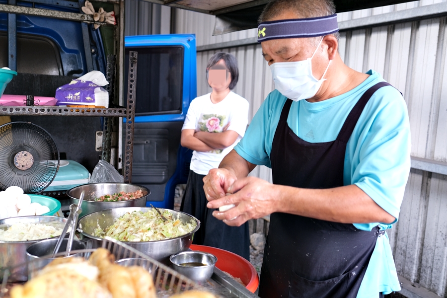 發財車餡餅。新竹最難買餡餅?隱藏版超低調鐵皮屋只賣 4 小時,咬下去竟然直接爆汁! @蹦啾♥謝蘿莉 La vie heureuse 發財車餡餅。新竹最難買餡餅?隱藏版超低調鐵皮屋只賣 4 小時,咬下去竟然直接爆汁! @蹦啾♥謝蘿莉 La vie heureuse