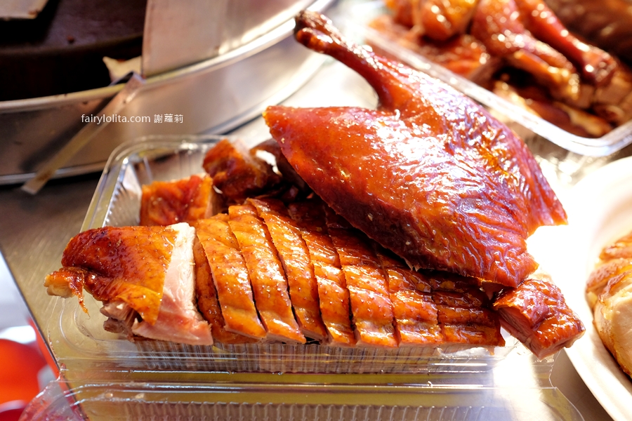 惠發便當。滿到蓋不起來！烤鴨便當100元起、每天狂售幾百顆！ @蹦啾♥謝蘿莉 La vie heureuse