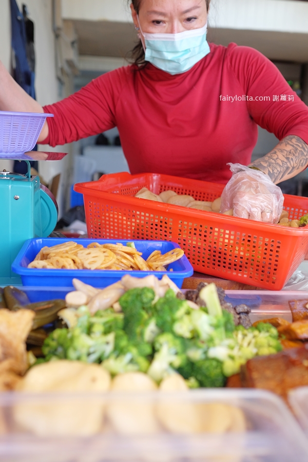 追蕾醬香黑鴨(中壢火車站)。吃過一次回不去!真的狂爽~四川滷味一口下去直接上癮! @蹦啾♥謝蘿莉 La vie heureuse 追蕾醬香黑鴨(中壢火車站)。吃過一次回不去!真的狂爽~四川滷味一口下去直接上癮! @蹦啾♥謝蘿莉 La vie heureuse