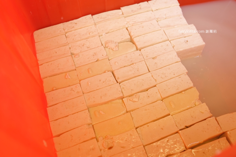 林家臭豆腐餐車。沒加入社團吃不到!傳說級臭豆腐餐車出沒,爆量份量爽翻天! @蹦啾♥謝蘿莉 La vie heureuse 林家臭豆腐餐車。沒加入社團吃不到!傳說級臭豆腐餐車出沒,爆量份量爽翻天! @蹦啾♥謝蘿莉 La vie heureuse