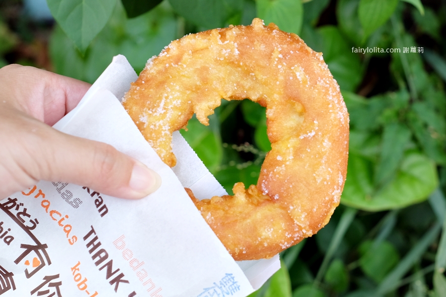 大友鮮乳甜甜圈。彩色控暴動！5 種顏值爆表的繽紛脆皮甜甜圈一次開箱！ @蹦啾&hearts;謝蘿莉 La vie heureuse