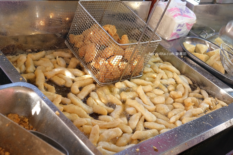 麥庭麵線勇。路邊一台車,直接打爆所有名店!神祕發財車的麵線+臭豆腐,誇張到不合理! @蹦啾♥謝蘿莉 La vie heureuse 麥庭麵線勇。路邊一台車,直接打爆所有名店!神祕發財車的麵線+臭豆腐,誇張到不合理! @蹦啾♥謝蘿莉 La vie heureuse