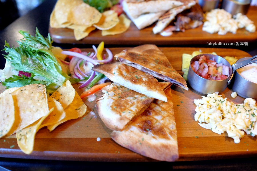 ABV Bar & Kitchen 加勒比海餐酒館 台北忠孝店。從沒看過!原來加勒比海特色的早午餐這麼狂,份量巨無霸、風味超奔放! @蹦啾♥謝蘿莉 La vie heureuse ABV Bar & Kitchen 加勒比海餐酒館 台北忠孝店。從沒看過!原來加勒比海特色的早午餐這麼狂,份量巨無霸、風味超奔放! @蹦啾♥謝蘿莉 La vie heureuse