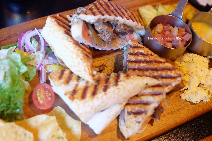 ABV Bar & Kitchen 加勒比海餐酒館 台北忠孝店。從沒看過!原來加勒比海特色的早午餐這麼狂,份量巨無霸、風味超奔放! @蹦啾♥謝蘿莉 La vie heureuse ABV Bar & Kitchen 加勒比海餐酒館 台北忠孝店。從沒看過!原來加勒比海特色的早午餐這麼狂,份量巨無霸、風味超奔放! @蹦啾♥謝蘿莉 La vie heureuse