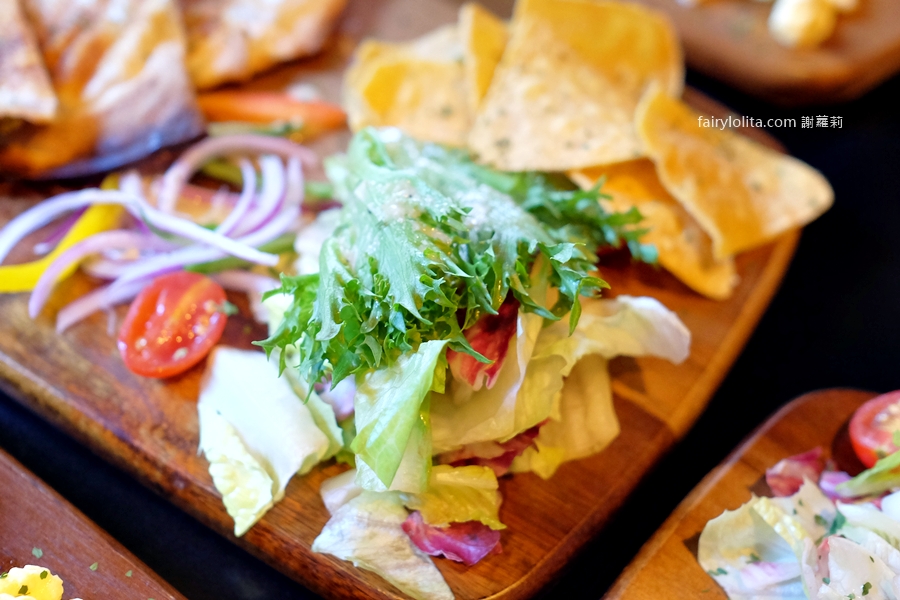 ABV Bar &#038; Kitchen 加勒比海餐酒館 台北忠孝店。從沒看過！原來加勒比海特色的早午餐這麼狂，份量巨無霸、風味超奔放！ @蹦啾♥謝蘿莉 La vie heureuse