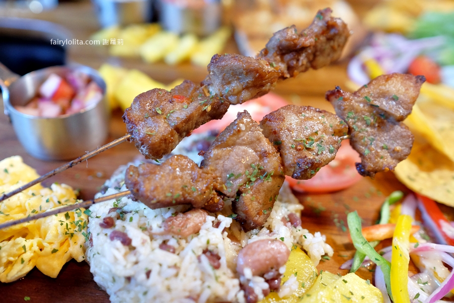 ABV Bar & Kitchen 加勒比海餐酒館 台北忠孝店。從沒看過!原來加勒比海特色的早午餐這麼狂,份量巨無霸、風味超奔放! @蹦啾♥謝蘿莉 La vie heureuse ABV Bar & Kitchen 加勒比海餐酒館 台北忠孝店。從沒看過!原來加勒比海特色的早午餐這麼狂,份量巨無霸、風味超奔放! @蹦啾♥謝蘿莉 La vie heureuse