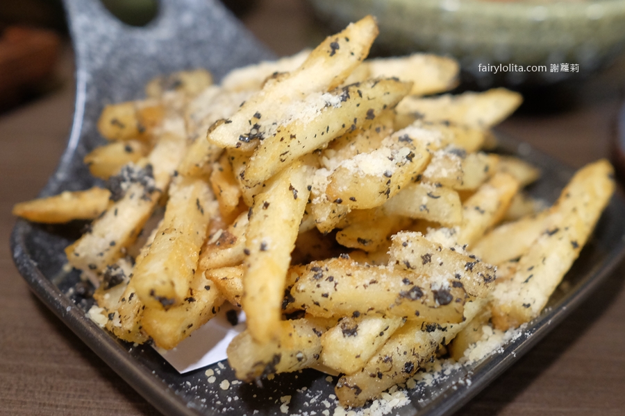 一畝田居酒屋。深夜想微醺就來這！桃園藝文特區隱藏版超強居酒屋！ @蹦啾♥謝蘿莉 La vie heureuse