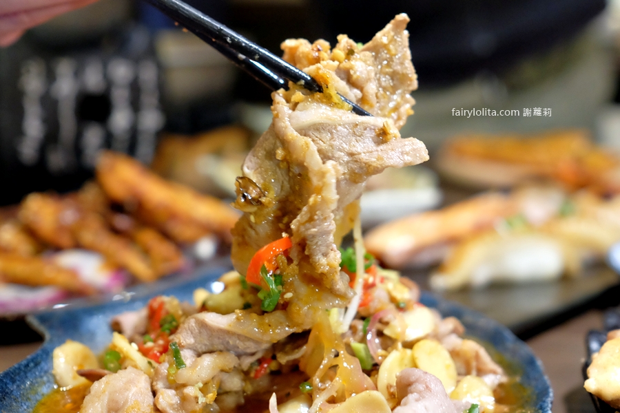 一畝田居酒屋。深夜想微醺就來這！桃園藝文特區隱藏版超強居酒屋！ @蹦啾♥謝蘿莉 La vie heureuse