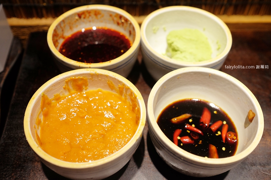 彭富貴雞湯米粉。這鍋湯真的神！50隻土雞熬出奶白奇蹟，現場人潮大失控！ @蹦啾♥謝蘿莉 La vie heureuse