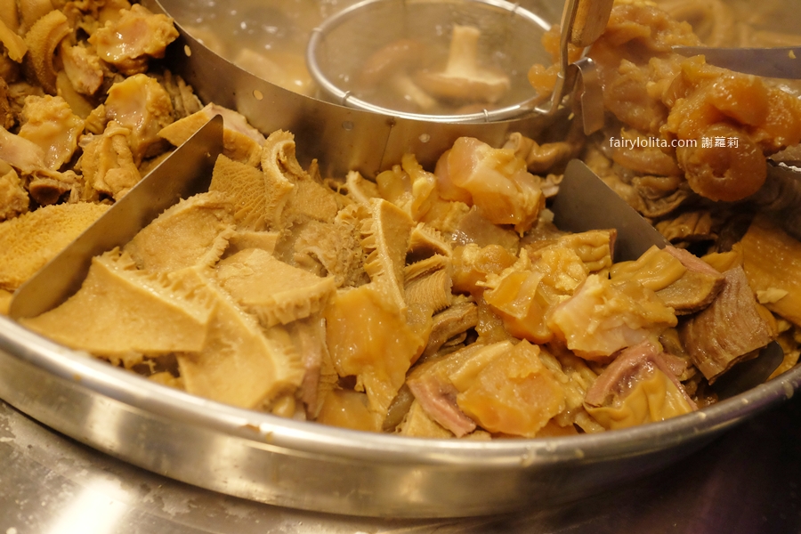 陳記銅鑼灣牛雜。牛雜控全面暴動！百元吃遍9種牛雜，爽度直接拉好拉滿！ @蹦啾♥謝蘿莉 La vie heureuse