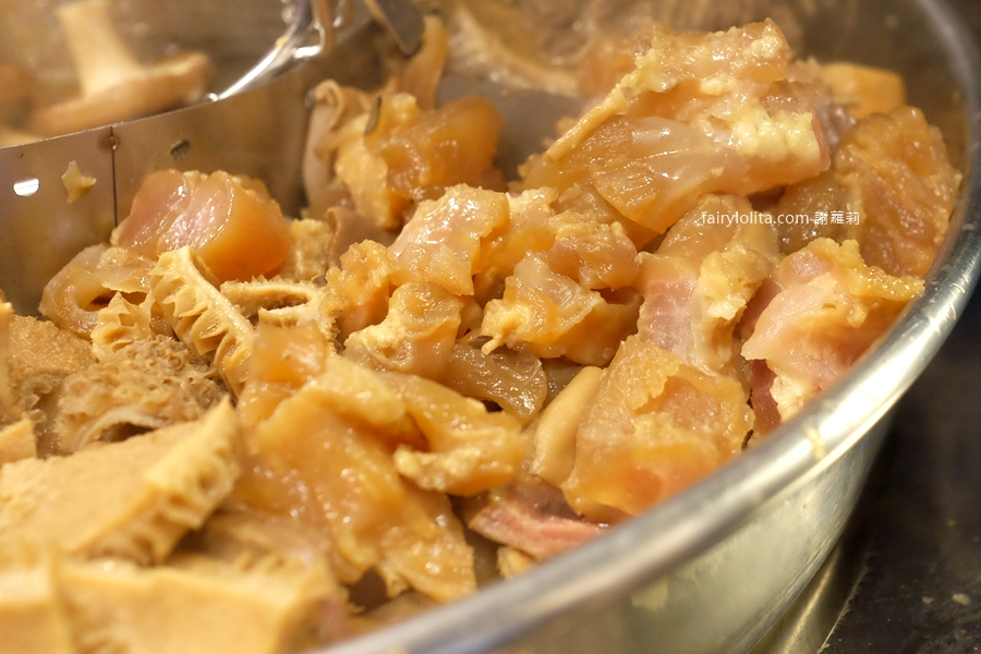 陳記銅鑼灣牛雜。牛雜控全面暴動!百元吃遍9種牛雜,爽度直接拉好拉滿! @蹦啾♥謝蘿莉 La vie heureuse 陳記銅鑼灣牛雜。牛雜控全面暴動!百元吃遍9種牛雜,爽度直接拉好拉滿! @蹦啾♥謝蘿莉 La vie heureuse