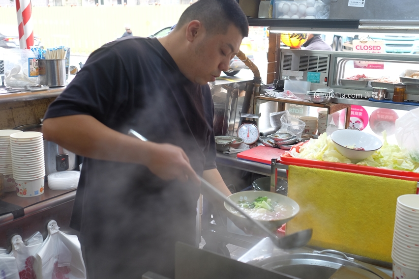 台南牛饕溫體牛肉湯 桃園店。太扯了吧？！桃園竟然也吃得到台南直送溫體牛肉，開店1分鐘直接爆滿！ @蹦啾&hearts;謝蘿莉 La vie heureuse