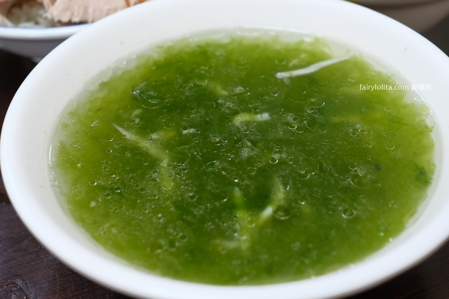 頂吉古早味火雞肉飯。台中最頂火雞肉飯爆紅！肉量舖滿＋半熟蛋液狂流太逼人！ @蹦啾&hearts;謝蘿莉 La vie heureuse