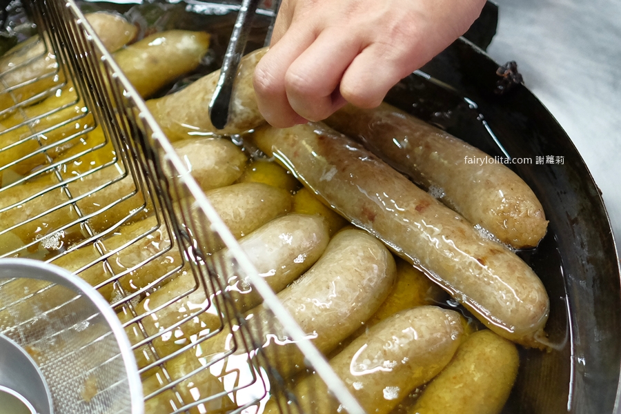 大橋頭黃大腸煎。深夜裡爆排40年老攤!人潮延綿超過3個店面太誇張! @蹦啾♥謝蘿莉 La vie heureuse 大橋頭黃大腸煎。深夜裡爆排40年老攤!人潮延綿超過3個店面太誇張! @蹦啾♥謝蘿莉 La vie heureuse